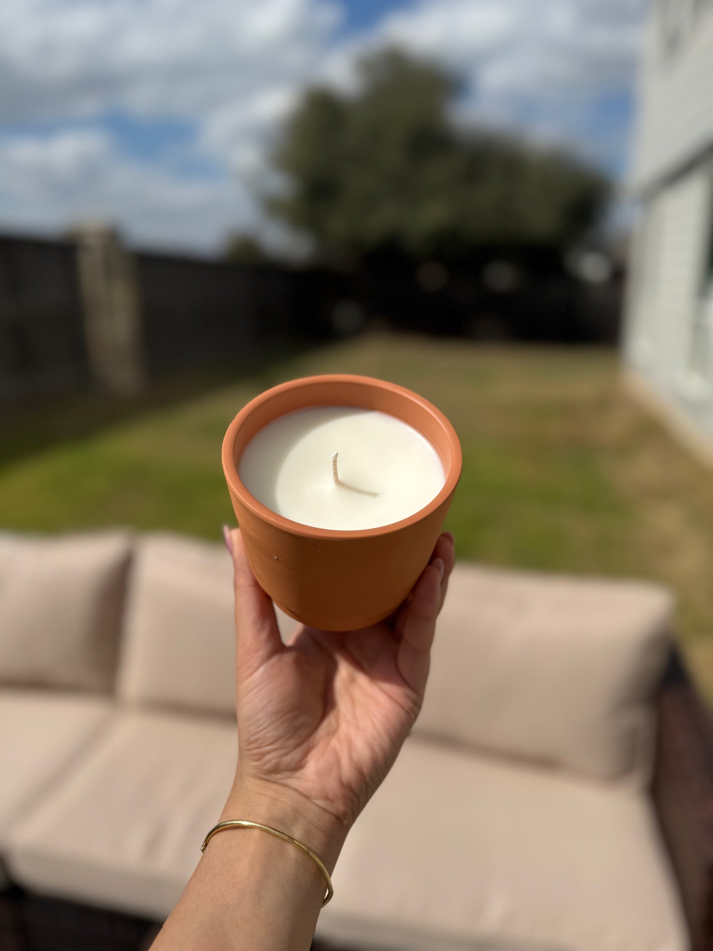 14oz Citronella Candle in Terracotta Pot – Perfect for Outdoor Gatherings