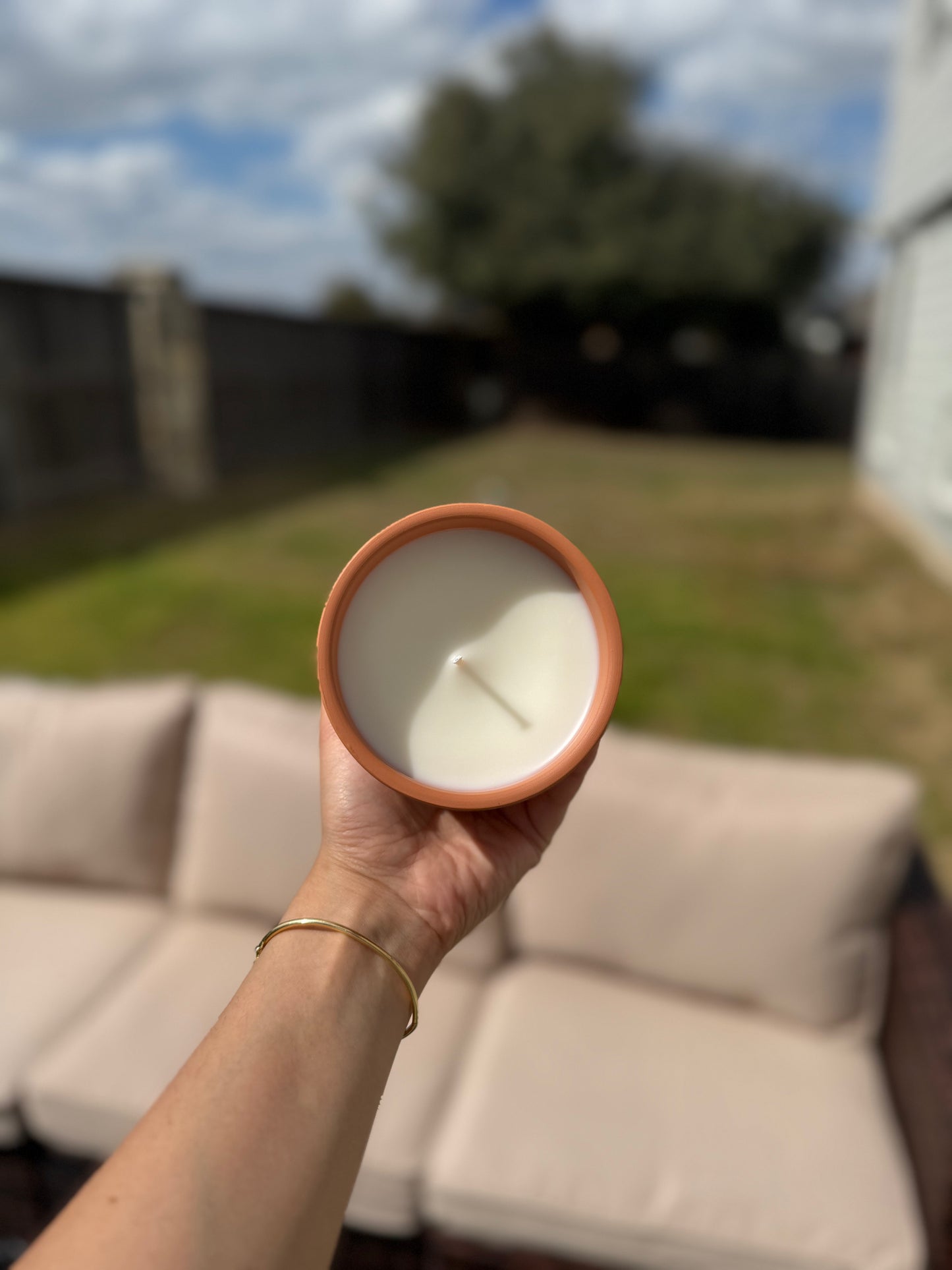 14oz Citronella Candle in Terracotta Pot – Perfect for Outdoor Gatherings