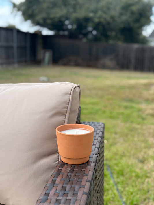 14oz Citronella Candle in Terracotta Pot – Perfect for Outdoor Gatherings