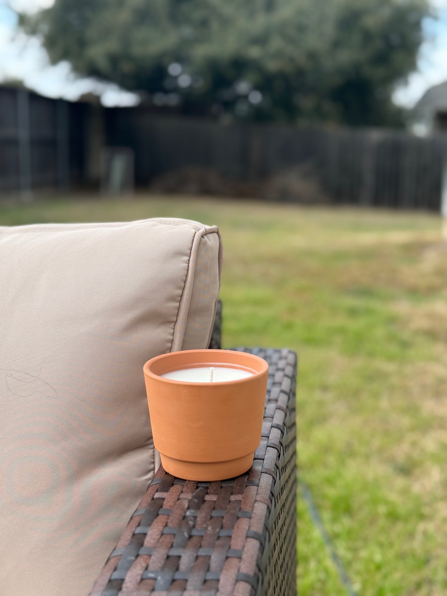 14oz Citronella Candle in Terracotta Pot – Perfect for Outdoor Gatherings
