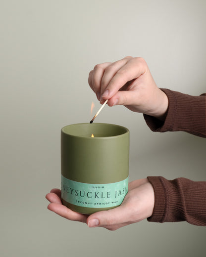 Honeysuckle Jasmine Non-Toxic Candle | Coconut-Apricot Wax | Hand-Poured | iluxir